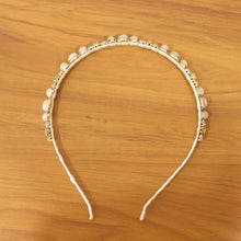 Detailed pearl crystal hairband shot