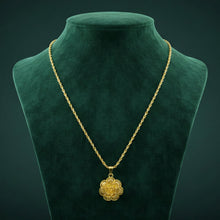 Decorative floral chain necklace
